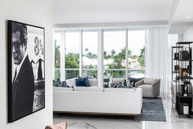 Example of an eclectic entryway design in Miami