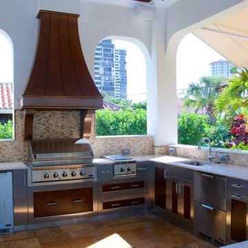 Outdoor Kitchen