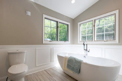 Bathroom - bathroom idea in Chicago