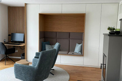 Modernes Wohnzimmer in München