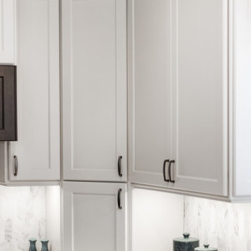Transitional Kitchen Remodel Done in Maple and Alder