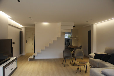 Inspiration for a living room remodel in Bilbao
