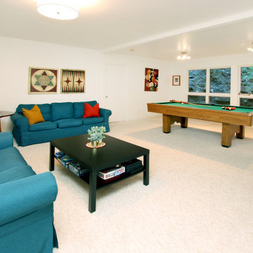 Emerald Hills Home - game room