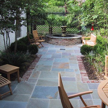 Custom Outdoor Kitchens and Patios
