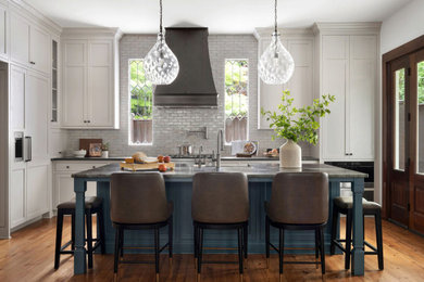 Kitchen - craftsman kitchen idea in Atlanta