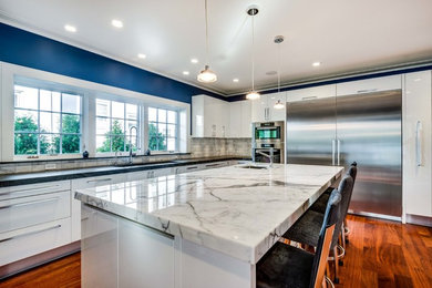 Example of a trendy kitchen design in Boston