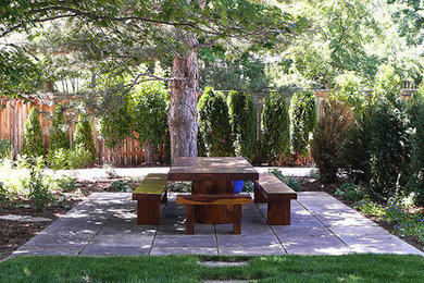 Example of a trendy patio design in Denver