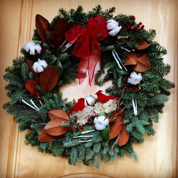 Holiday planters and decor