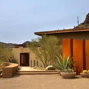 Cette photo montre un jardin sud-ouest américain avec une exposition ensoleillée.