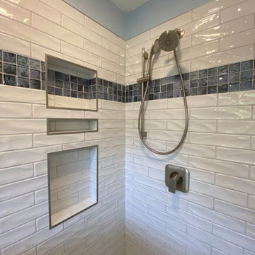 Chic and Contemporary Primary Bathroom