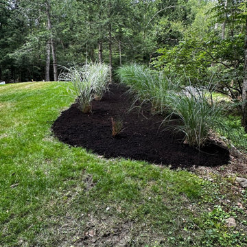 Professional Lawn Care & Mulch Installation