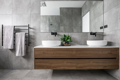 This is an example of a modern bathroom in Adelaide.