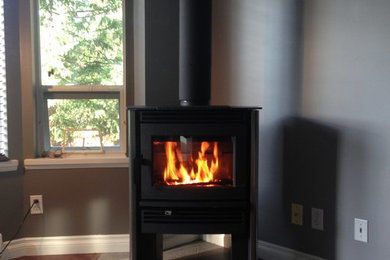 Woodstove and chimney installation