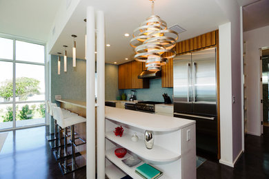 Kitchen - modern kitchen idea in Miami with stainless steel appliances