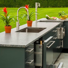 Outdoor Kitchen