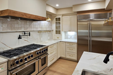 Kitchen - contemporary kitchen idea in DC Metro