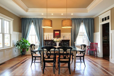 Dining room - traditional dining room idea in Atlanta