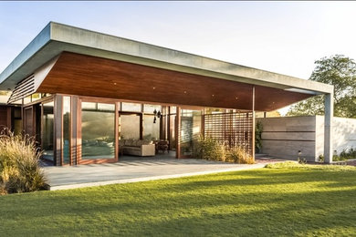 Example of an exterior home design in Ahmedabad