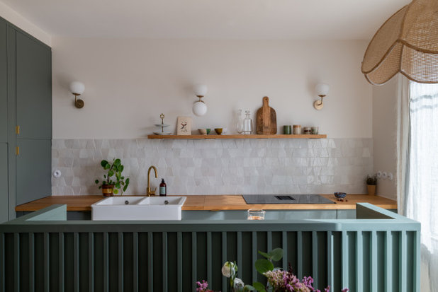 Contemporary Kitchen by Anne Chemineau - Decor Interieur