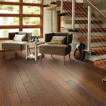 Cascade Mountain - Fraser River - Hardwood Living Room