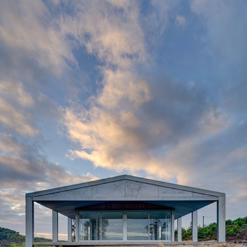 Lune De Sang Caretakers Residence