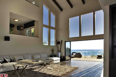 Inspiration for a coastal living room remodel in Los Angeles