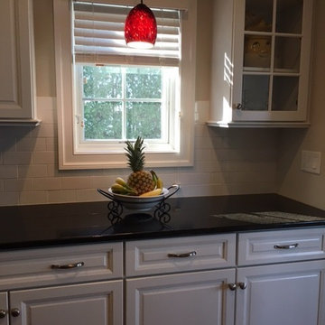 KraftMaid Knollwood White