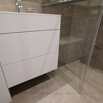 Aus einem Badezimmer wird ein Duschbad in München Perlach