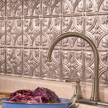 Fasade Traditional 1 Backsplash Panel in Crosshatch Silver