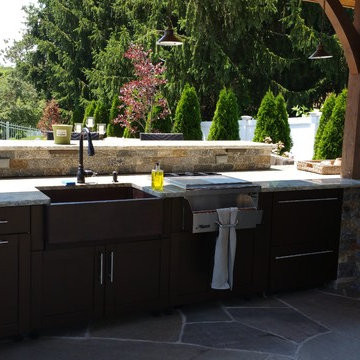 BACKYARD FABULOUS