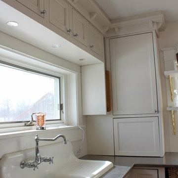 Custom Farmhouse Kitchen