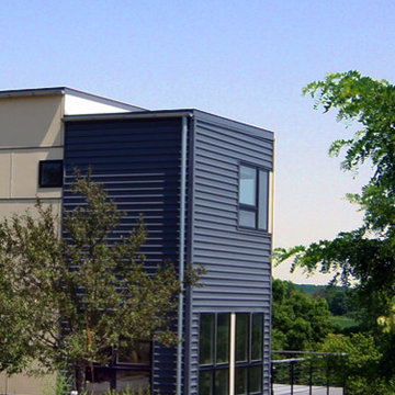 C-Line 001 | front facade