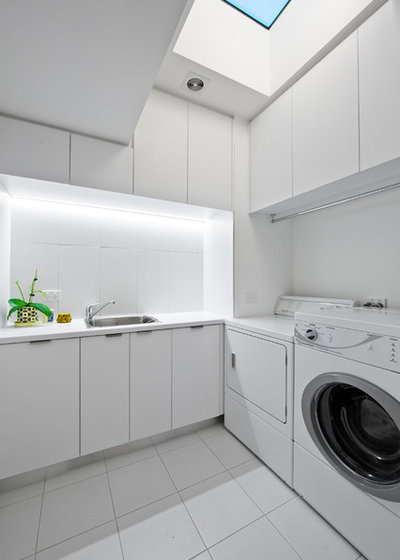 Modern Laundry Room by Architecture Matters Pty. Ltd.