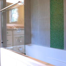 girls shower size/sink
