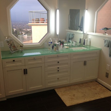 Complete Vanity