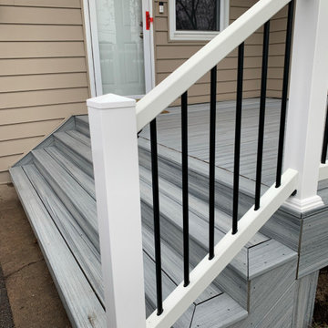 Charming Rambler Front Deck