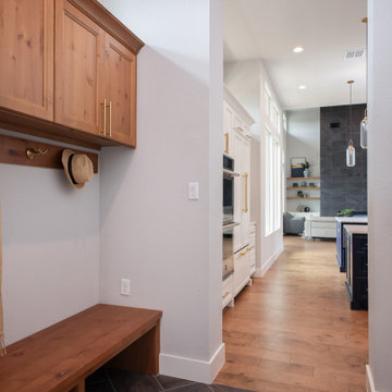 Modern: 4,950 ft², 4 BR/4 BA/2 ST home