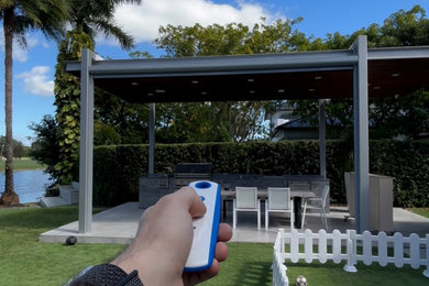 Inspiration for a modern patio remodel in Miami