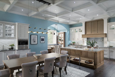 Inspiration for a transitional kitchen remodel in Tampa