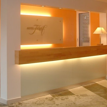 OFFICE-PULTS-RECEPTIONS