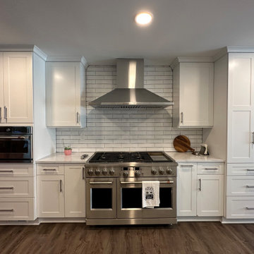 Showplace EVO Parkside Kitchen in White II & Gauntlet Gray