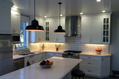 Kitchen photo in Toronto