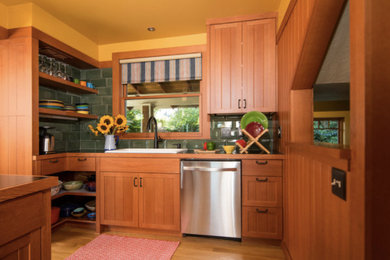 Example of an arts and crafts kitchen design in Portland