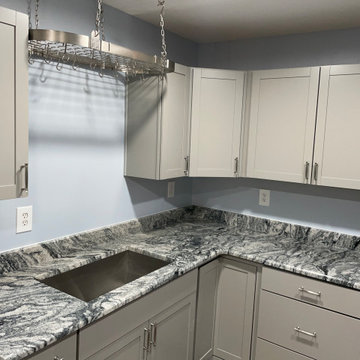 Kitchen Remodel: Countertops & Cabinets