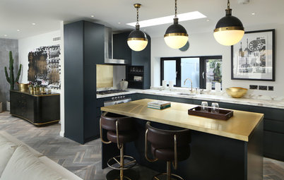 10 of the Best Dark-Horse Kitchens