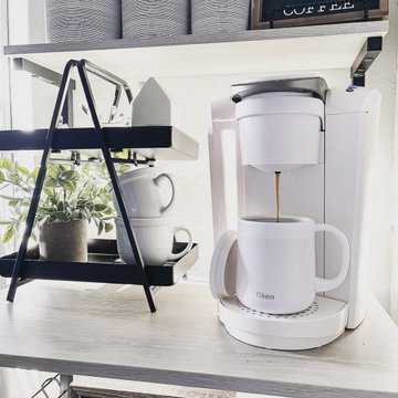 Cuisiniste: Baker's Rack Kitchen Decor @countryrhodesleadhome