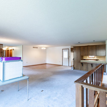 Caddy Court Kitchen & Mainfloor Remodel Before/Afters
