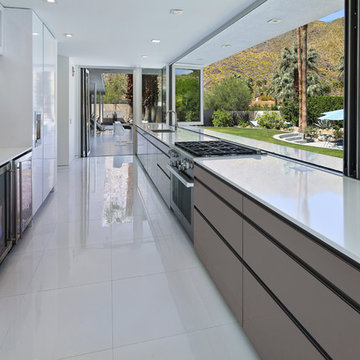 Before & After - Palm Springs Studio Europa / LEICHT Project