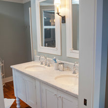Farmhouse girls bath