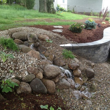 sitting wall / water feature